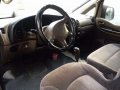 2000 Hyundai Starex SVX RV 2.5 AT Red -4