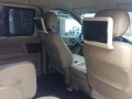 2014 Hyundai Starex CRDi VGT AT White -1