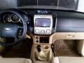 Ford Everest 2009 Altitude Edition MT White -6