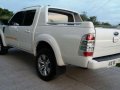 Ford Ranger Wildtrak 2010 MT White For Sale-3