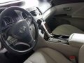 Toyota Venza 3.5 V6 2009 Silver AT For Sale-2