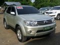 Toyota Fortuner G 2009 Silver AT For Sale-1