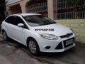 Ford Focus 2014 1.6 AT White For Sale-2