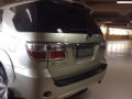 Toyota Fortuner 2009 G AT Beige For Sale-3