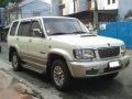 Isuzu Trooper-1