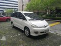 2004 Toyota Previa-1