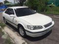 Toyota Camry GXE 2000 AT White For Sale-0