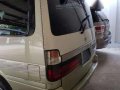 2001 Toyota Hiace Super Grandia 3.0-5