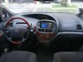 2004 Toyota Previa-7