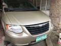 2006 Chrysler town and country-1