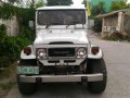 Toyota Land Cruiser 4x4 MT White For Sale-1