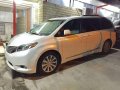 New 2017 Toyota Sienna Limited AT White -2