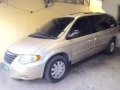 Chrysler Town And Country 2007 AT Golden -4