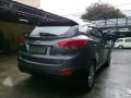 Hyundai Tucson 2010 AT 4x4 Gray For Sale-3