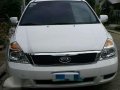 Kia Carnival 2013 2.9 MT White Van For Sale-0