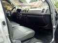 Toyota Hiace Commuter 2008-5