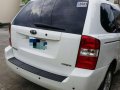 Kia Carnival 2013 2.9 MT White Van For Sale-3