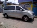 Hyundai Starex 2009 MT GOOD AS NEW innova adventure sportivo 2008 2010-1