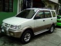 Isuzu Highlader Crosswind 2004 MT White -0