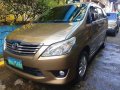 Toyota Innova 2012 Golden van for sale -1