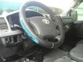 Toyota hiace commuter-2