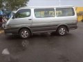 2004 hiace-3