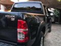 Toyota Hilux 4x2 2012 2.5 MT  Black For Sale-2