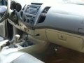 Toyota hilux g 4x4 11mdl automatic 80mellage-1