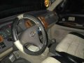 Toyota revo vx200-5