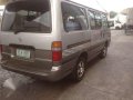 2004 hiace-2