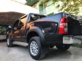 Toyota Hilux 4x2 2012 2.5 MT  Black For Sale-4