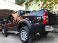 Toyota Hilux 4x2 2012 2.5 MT  Black For Sale-1