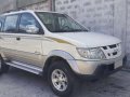 Isuzu Crosswind XUV MT Diesel 2006-9