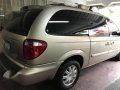 2006 Chrysler Town and Country AT Beige -0