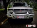 2007 Mitsubishi Pajero Fieldmaster AT White -0