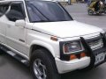 Suzuki Vitara 2001 AT SUV White For Sale-0