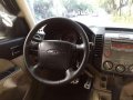 2013 Ford Everest 4x2 AT automatic-6