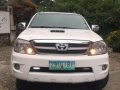 Toyota Fortuner G Gas 2005 White For Sale-2