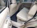 Toyota Fortuner 2006 G cream for sale -7