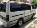 Toyata Hi Ace GL 2000 MT White Van For Sale-1