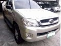 Toyota Hilux E 2.5 D4D 2011 MT Beige For Sale-0