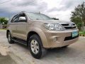 Toyota Fortuner 2006 G cream for sale -0
