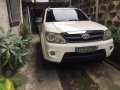 Toyota Fortuner 2007 G AT White SUV For Sale-1