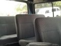 Toyota Hiace Commuter 2000 model diesel manual 18 seater-4