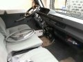 2011 mitsubishi L300 fb dual aircon-2