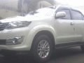 late 2013 Toyota Fortuner G Manual Pearl White Mint Condition 2014-1