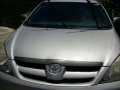  All power TOYOTA Innova 05 E for sale-5