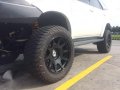 2015 Toyota Fortuner V 4x2 AT White For Sale-4