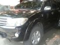 Toyota Fortuner 2011 MT 4x2 Black For Sale-0