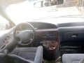 Kia Carnival LS 2000 Local MT Red For Sale-7